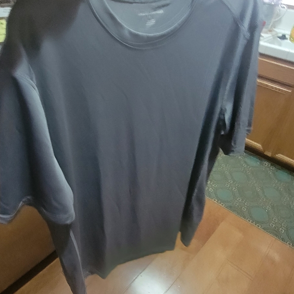 Amazon Essentials Tee - Picture 2 of 4